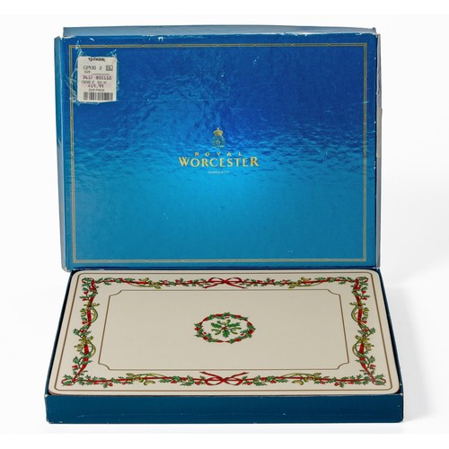 445 - A ROYAL WORCESTER BOXED SET OF SIX CHRISTMAS PLACEMATS