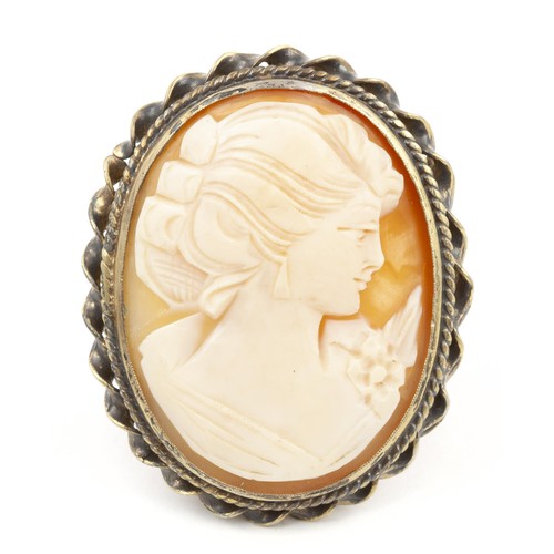 112 - A SILVER CAMEO BROOCH