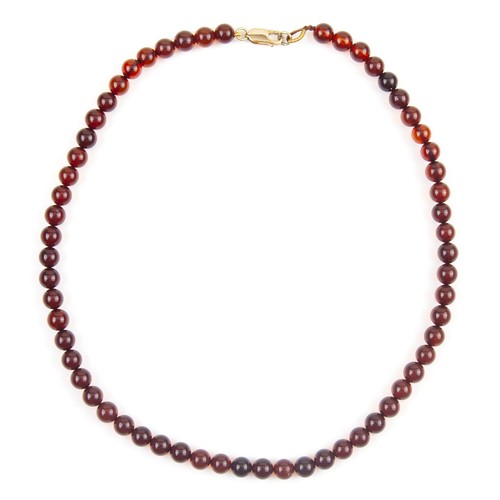 79 - AN EGL CERTIFIED AMBER NECKLACE, 33,88 CARATS