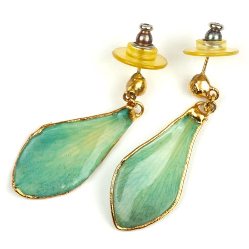 102 - A PAIR OF ART NOUVEAU STYLE EARRINGS