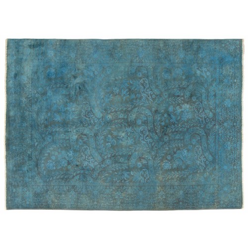 301 - A VINTAGE RUG 274 by 178cm