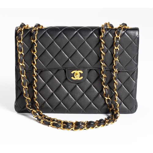 306 - A CHANEL CLASSIC JUMBO XL DOUBLE FLAP