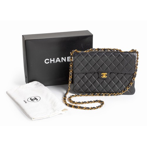 306 - A CHANEL CLASSIC JUMBO XL DOUBLE FLAP