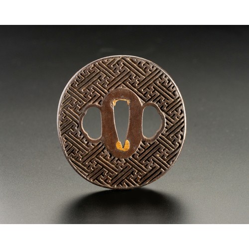 620 - A JAPANESE TSUBA, MEIJI PERIOD, 1868 - 1912