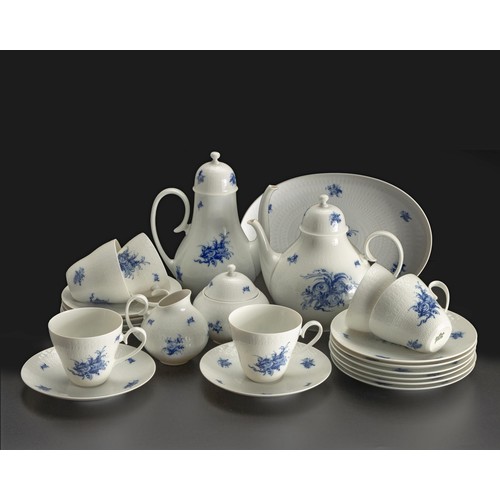 559 - A ROSENTHAL BIJORN WIINBLAD ROMANZE 'BLUE FLOWER' TEA SERVICE