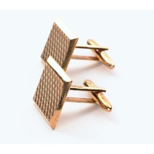 881 - A PAIR OF 9CT GOLD CUFFLINKS