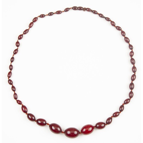 680 - AN AMBER NECKLACE