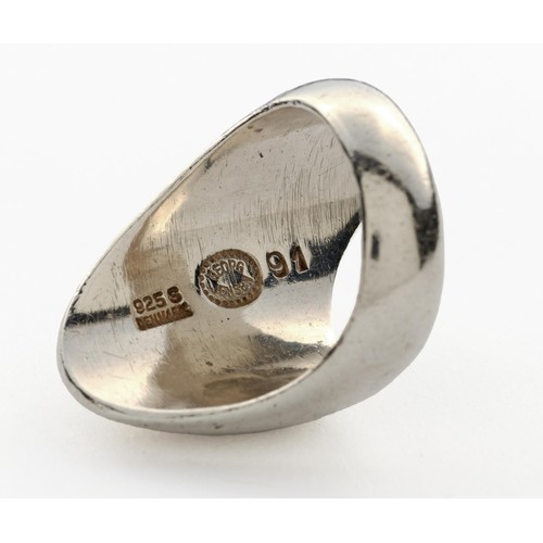 915 - A SILVER RING, DESIGNED BY NANNA DITZEL FOR GEORG JENSEN