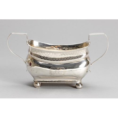 995 - A GEORGE III SILVER SUGAR BOWL, POSSIBLY RICHARD SAWYER, DUBLIN, 1809