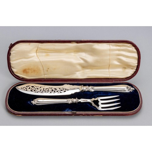 1004 - A CASED PAIR OF VICTORIAN SILVER FISH SERVERS, JOHN GILBERT, BIRMINGHAM, 1849