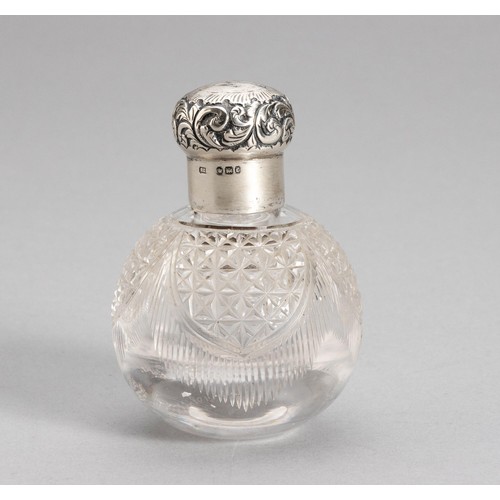 1014 - A VICTORIAN SILVER MOUNTED SCENT BOTTLE, ROBERTS AND BELK, SHEFFIELD, 1895