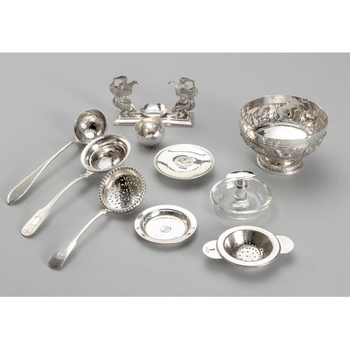 1021 - A GROUP OF FIVE SILVER ITEMS, VARIOUS MAKERS AND DATES