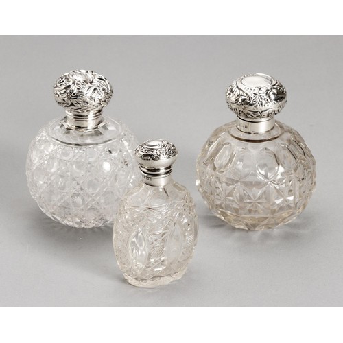 1018 - A VICTORIAN SILVER MOUNTED SCENT BOTTLE, HENRY MATTHEWS, BIRMINGHAM, 1898