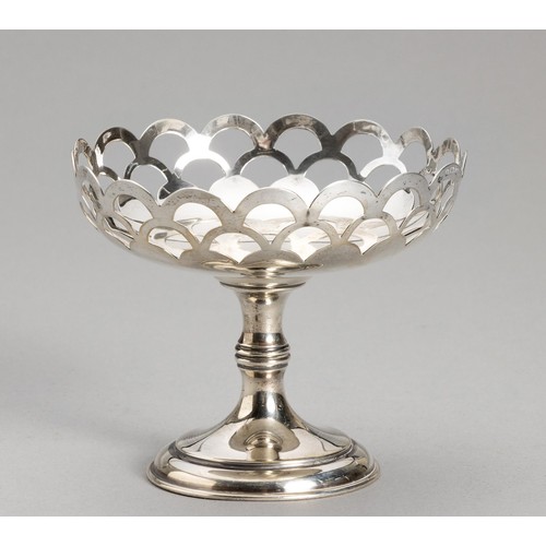 1034 - AN EDWARD VII SILVER SWEET DISH, WILLIAM HUTTON AND SONS LTD, BIRMINGHAM, 1906