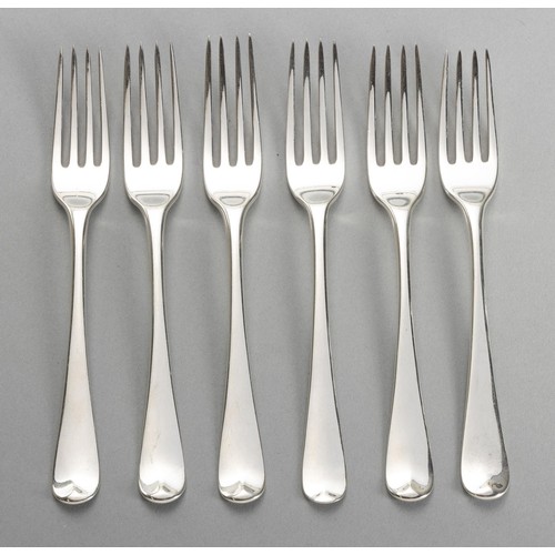 994 - A GEORGE III SET OF SIX SILVER OLD ENGLISH PATTERN DESSERT FORKS, WILLIAM ELEY I, WILLIAM FEARN AND ... 