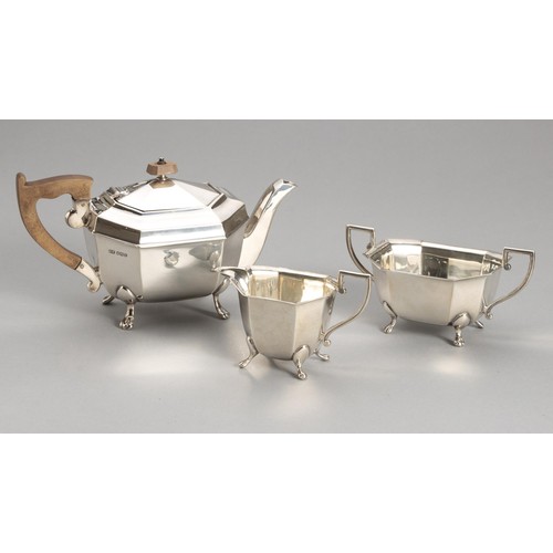 1066 - A GEORGE VI SILVER THREE PIECE TEA SERVICE, VINERS LTD, SHEFFIELD, 1940