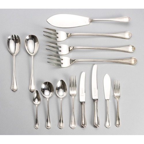 1115 - AN ELECTROPLATE CUTLERY SET, DE MONTFORT