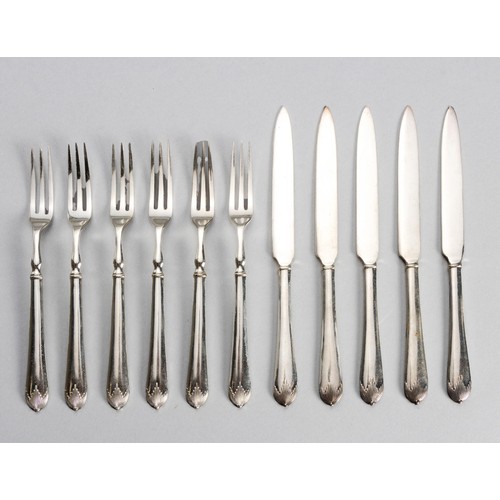 1127 - AN ELECTROPLATE SET OF FIVE FRUIT KNIVES AND FORKS, DEBESCO