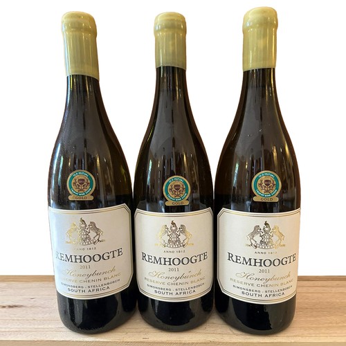 765 - 2011 Remhoogte Honeybunch Chenin Blanc (750ml) x 3 bottles - Provenance: Restaurant Mosaic Wine Cell... 