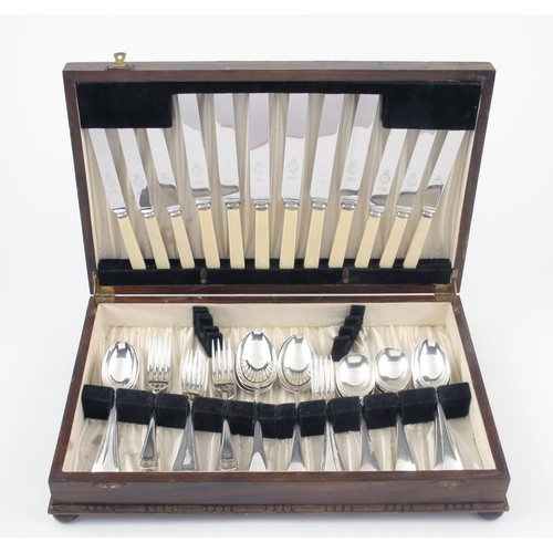 385 - AN ELECTROPLATE PART CUTLERY SET, MODERN