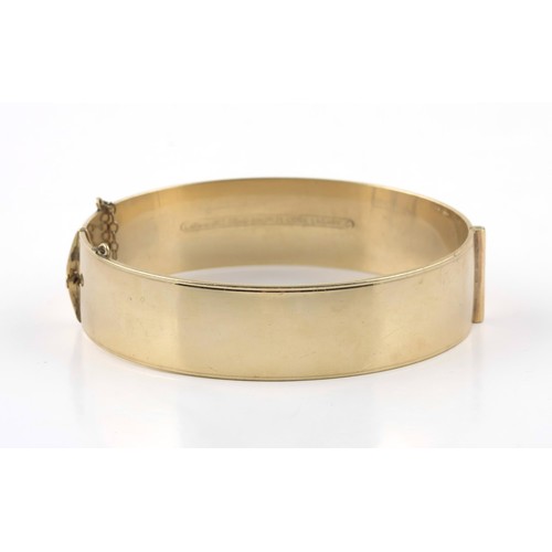 1726 - A GOLD PLATED BANGLE