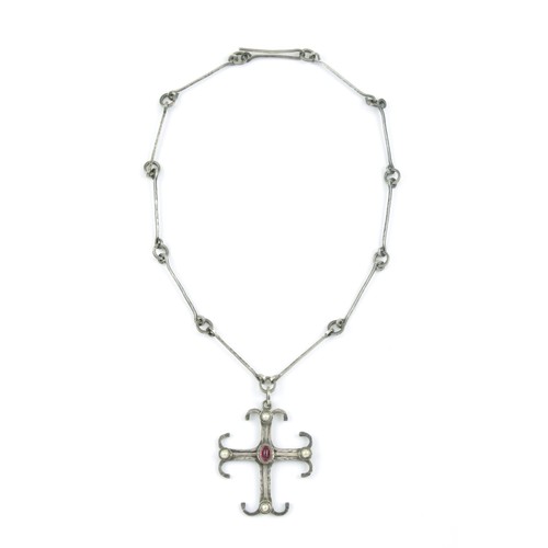 1740 - A SILVER CROSS AND CHAIN