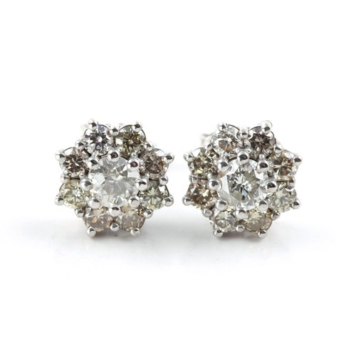 1698 - A PAIR OF DIAMOND EARRINGS, 1,10 CT