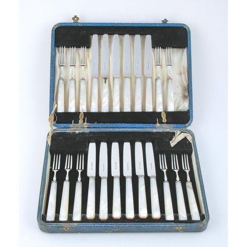 164 - A CASED SET OF MOTHER-OF-PEARL AND SILVER PLATE KNIVES AND FORKS, WILLIAM AND SON, SHEFFIELD, 1934