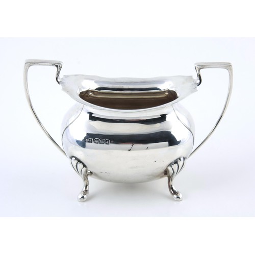 142 - A GEORGE V SILVER SUGAR BASIN, WALKER & HALL, SHEFFIELD, 1917