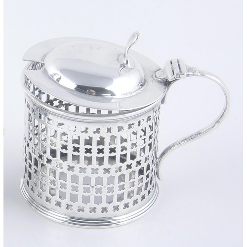 91 - A VICTORIAN SILVER MUSTARD POT, ATKIN BROTHERS, SHEFFIELD, 1892