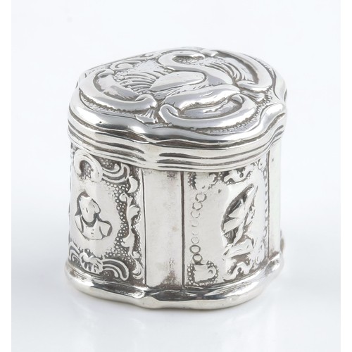 392 - A SILVER PILL BOX