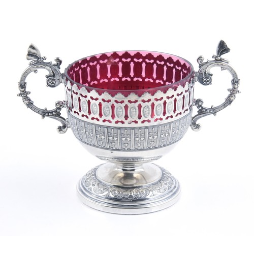 846 - AN ELECTROPLATE CHALICE AND FRUIT DISH
