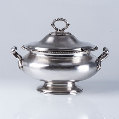 856 - AN ELECTROPLATE SOUP TUREEN AND COVER, JAMES DIXON AND SON, EARLY 20TH CENTURY