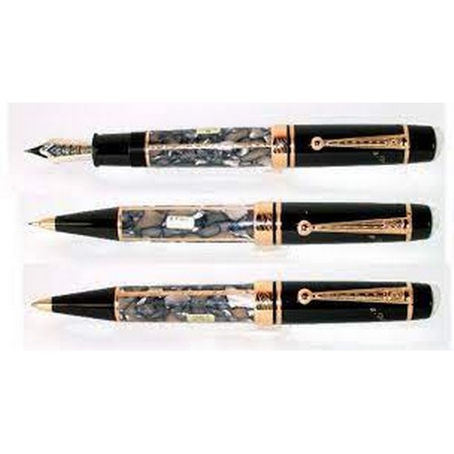 60 - A MONTBLANC WRITERS EDITION LIMITED EDITION ALEXANDRE DUMAS FOUNTAIN PEN, BALLPOINT PEN AND A PROPEL... 