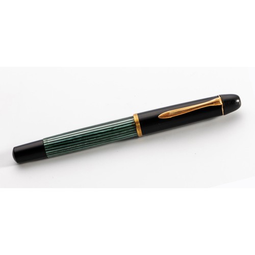 118 - A PELIKAN 120 FOUNTAIN PEN