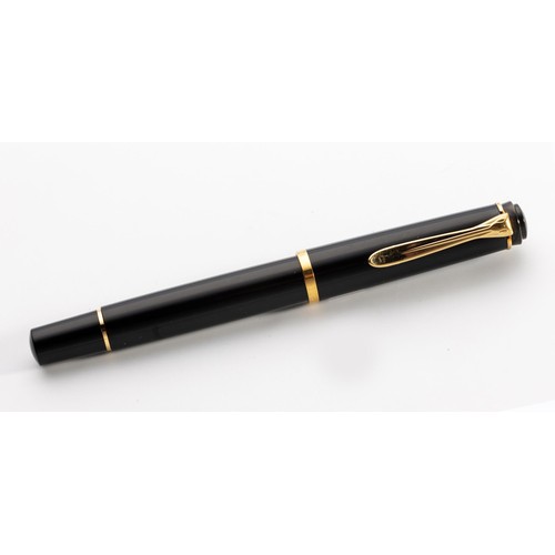 117 - A PELIKAN M200 FOUNTAIN PEN