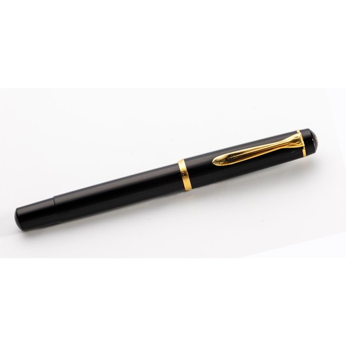 116 - A PELIKAN M200 FOUNTAIN PEN