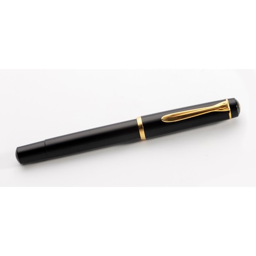 115 - A PELIKAN M200 FOUNTAIN PEN