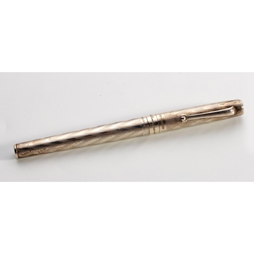 104 - A STERLING SILVER MONTEGRAPPA FOUNTAIN PEN