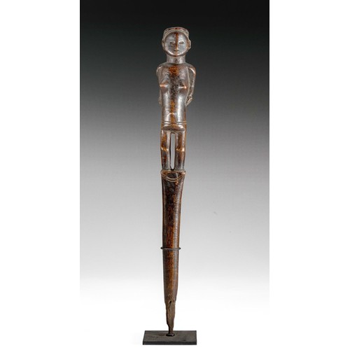 184 - A SHORT LUVALE KAPONYE STAFF, ANGOLA