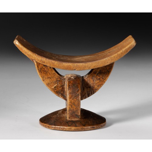 215 - A KARAYA OROMO HEADREST, ETHIOPIA