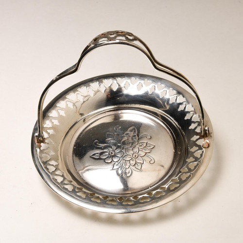 265 - A SILVER FRUIT BASKET, AMERICAN STANDARD, MODERN