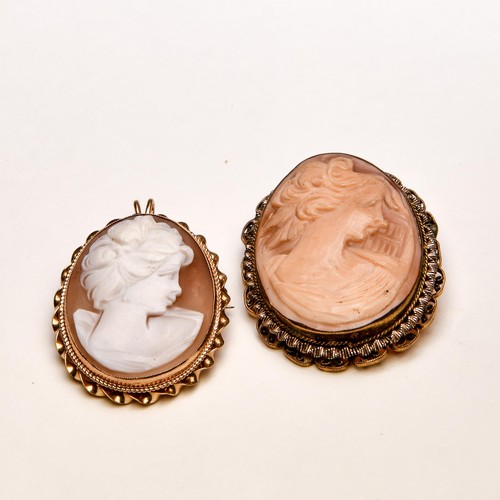 147 - A PAIR OF CAMEO PENDANT BROOCHES