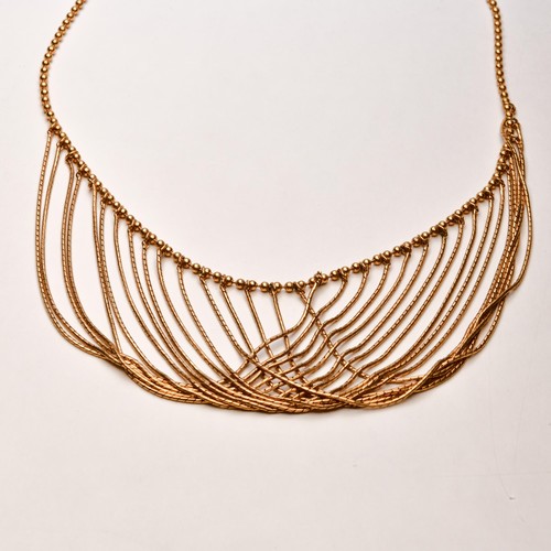 296 - A GOLD PLATED NECKLACE