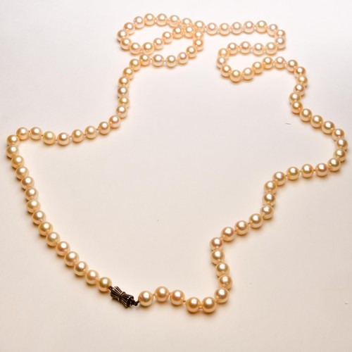 133 - AN OPERA STRAND OF CULTURED PEARLS