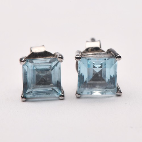 217 - A PAIR OF GEMSET EARRINGS