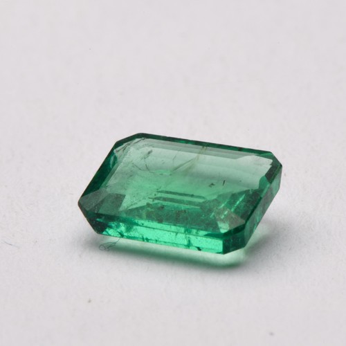 288 - AN UNSET EMERALD, 1,11 CARATS