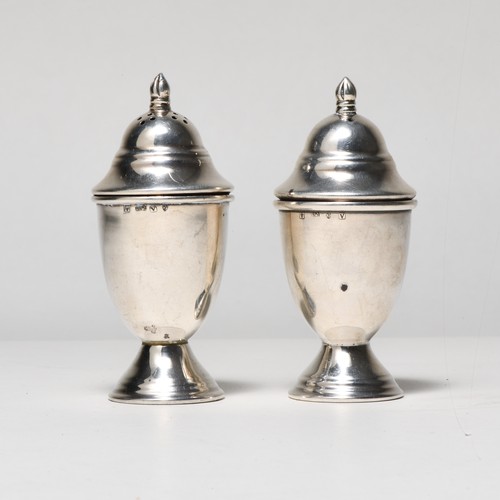 288 - A SILVER SALT AND PEPPERETTE, SOUTH AFRICA, 20TH CENTURY