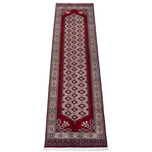 115 - A FINE AGRA RUNNER