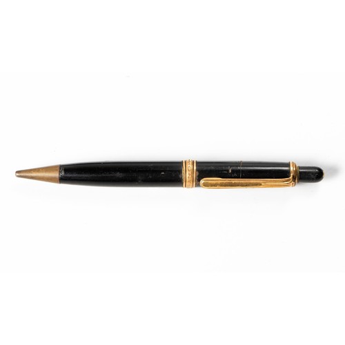 466 - A MONTBLANC PIX PROPELLING PENCIL